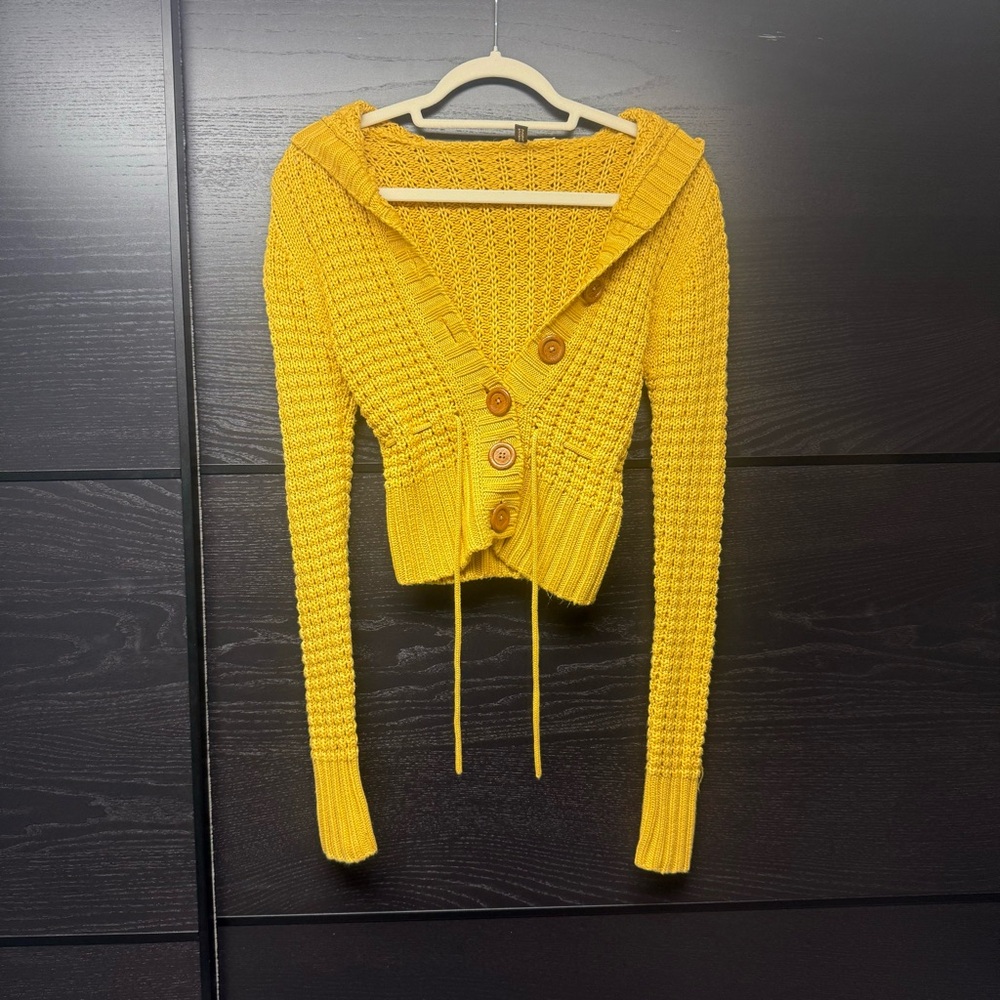 H&M - mustard yellow button down knit sweater with hood - size 6
